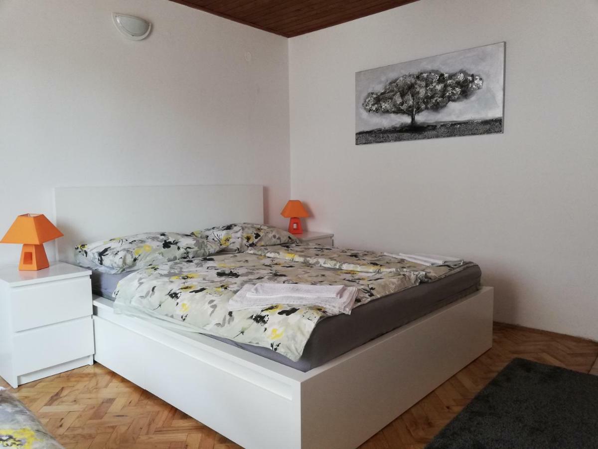 Sobe Zimmer Rooms Nika Tusilovic Экстерьер фото