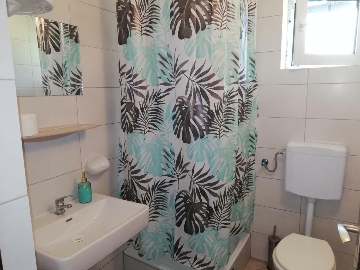 Sobe Zimmer Rooms Nika Tusilovic Экстерьер фото